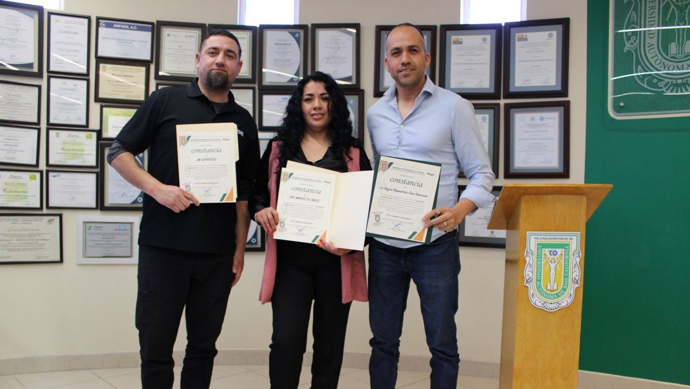 Exponen emprendedora y empresarios locales de Ensenada en el Foro Conexión Empresarial: Retos y desafíos